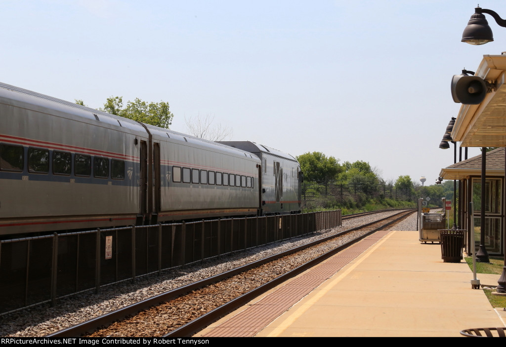 Amtrak Hiawatha 334 Southbound